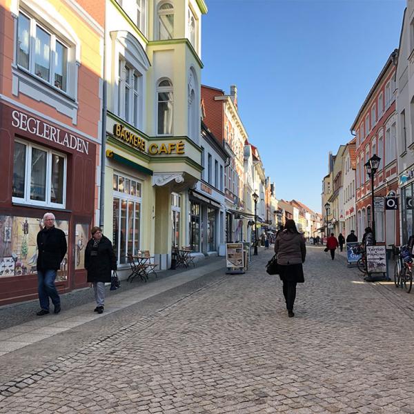 Einkaufsstraße von Waren-Altstadt